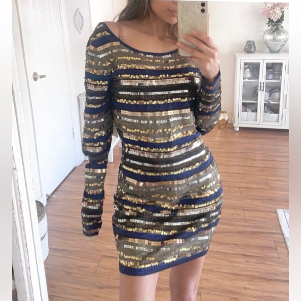🪞 NEW open back embroidered sequin long sleeve tunic dress by victoria’s secret